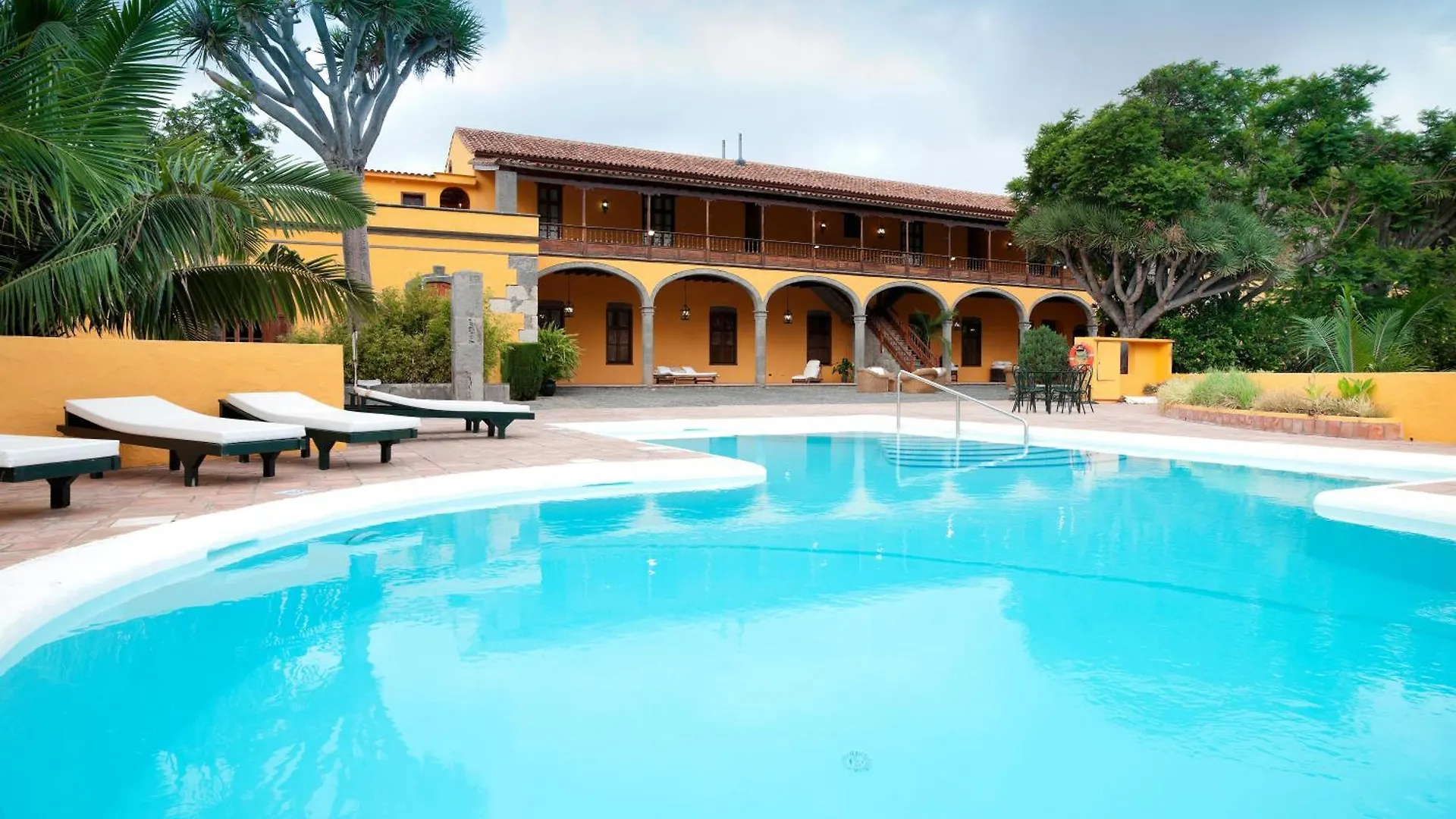 Hotel Rural Hacienda Del Buen Suceso Arucas